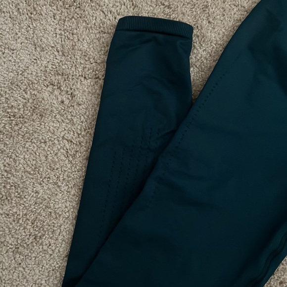 Gymshark Sweat Seamless Sculpt Legging in Teal - Size Small - Picture 2 of 3